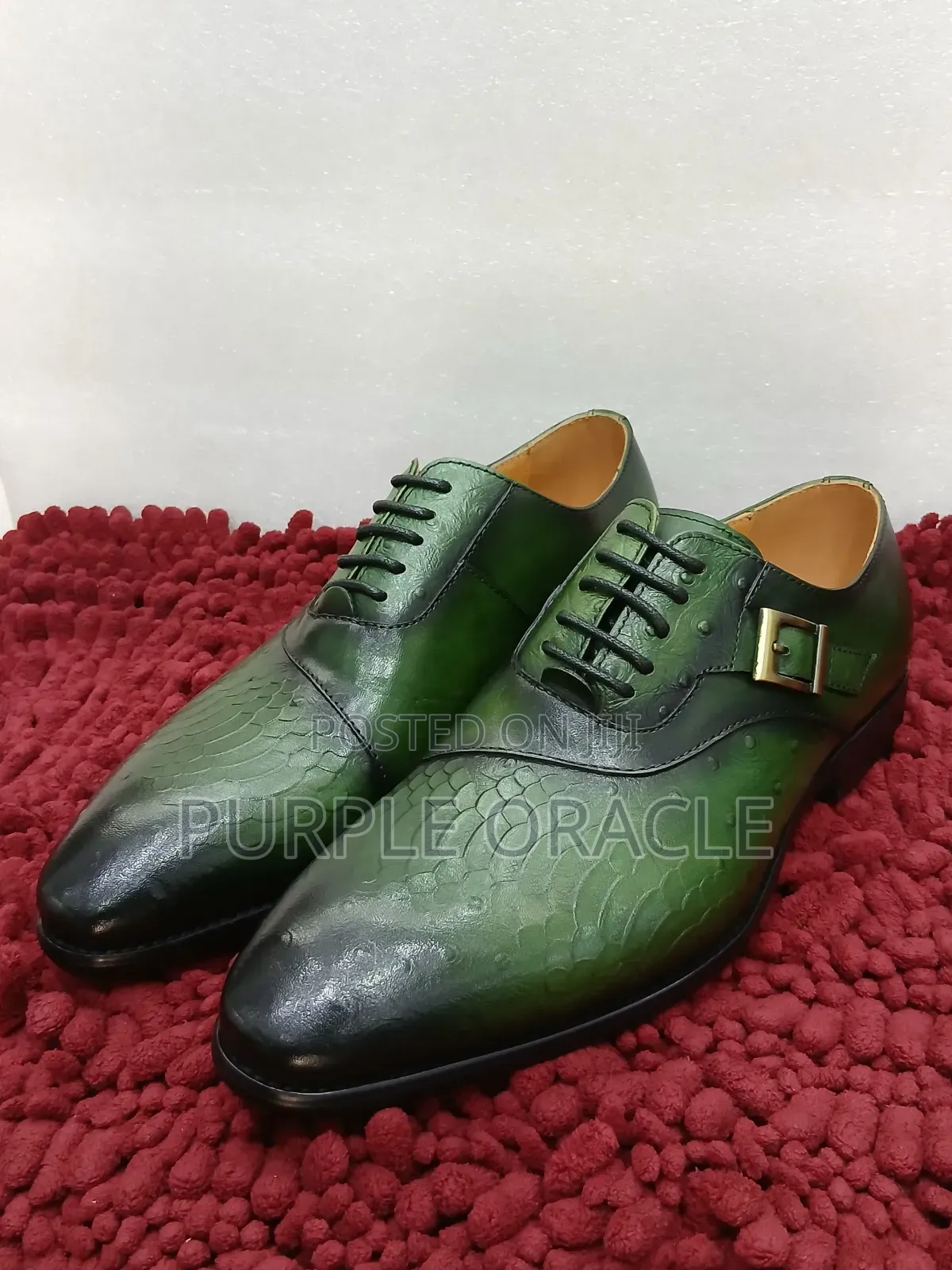 Sleek Green Versace Leather Lace-Up Formal Shoes