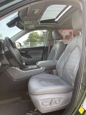 Toyota Highlander XLE AWD 2023 Green