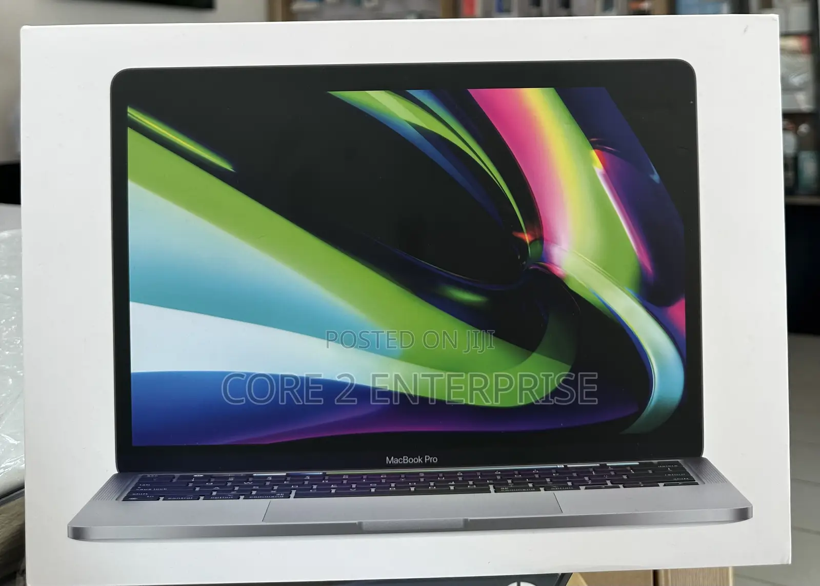 New Laptop Apple MacBook Pro 2022 M2 8GB Apple M2 SSD 256GB