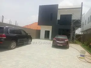 4bdrm Mansion in Opposite Royal Palm for sale