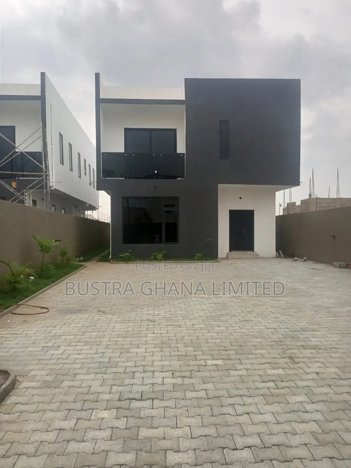 4bdrm Mansion in Opposite Royal Palm for sale