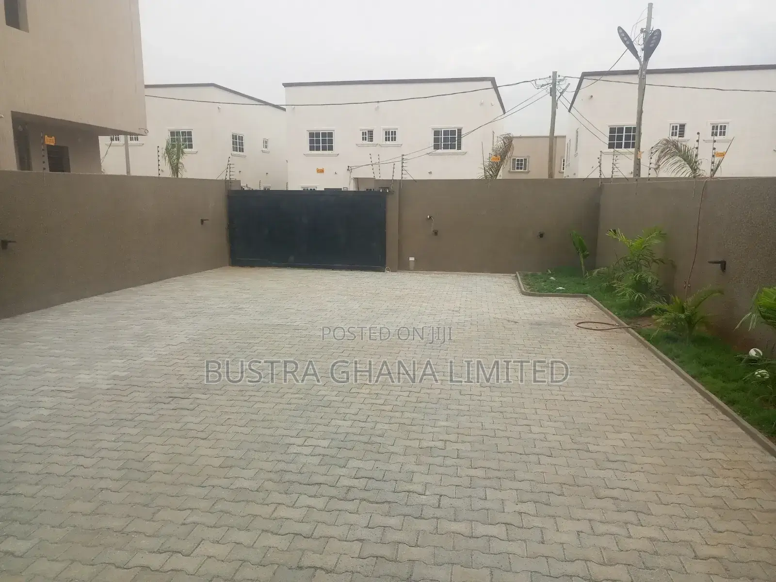 4bdrm Mansion in Opposite Royal Palm for sale