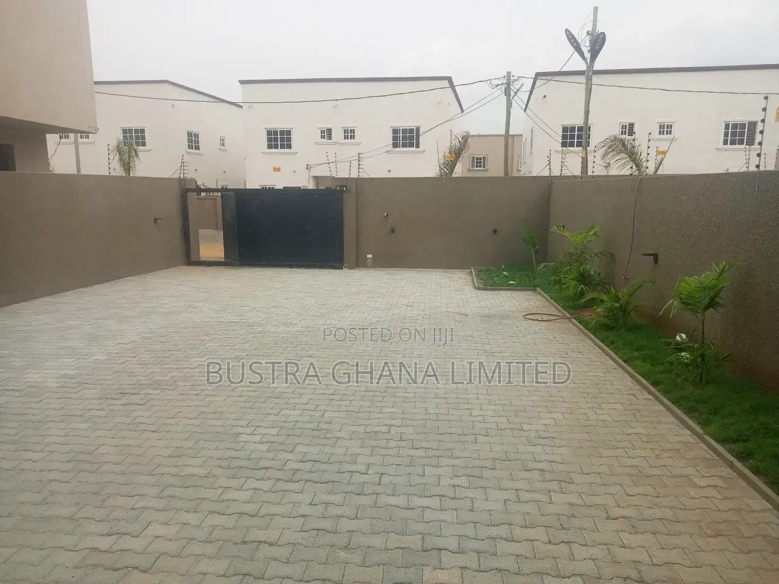 4bdrm Mansion in Opposite Royal Palm for sale