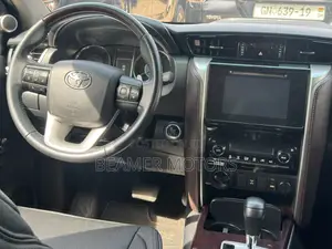 Toyota Fortuner 2.8 D RWD 2018 Silver