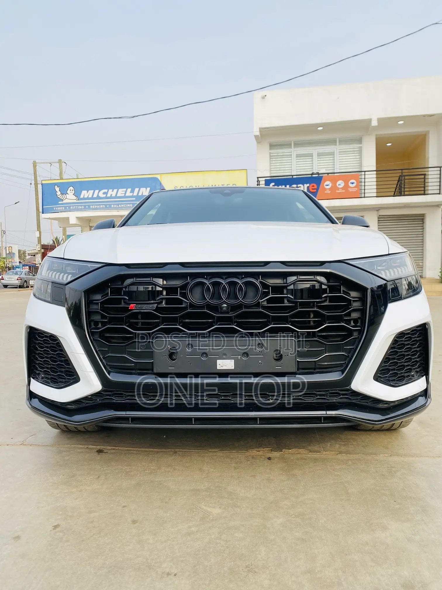 Audi RS Q8 2023 White
