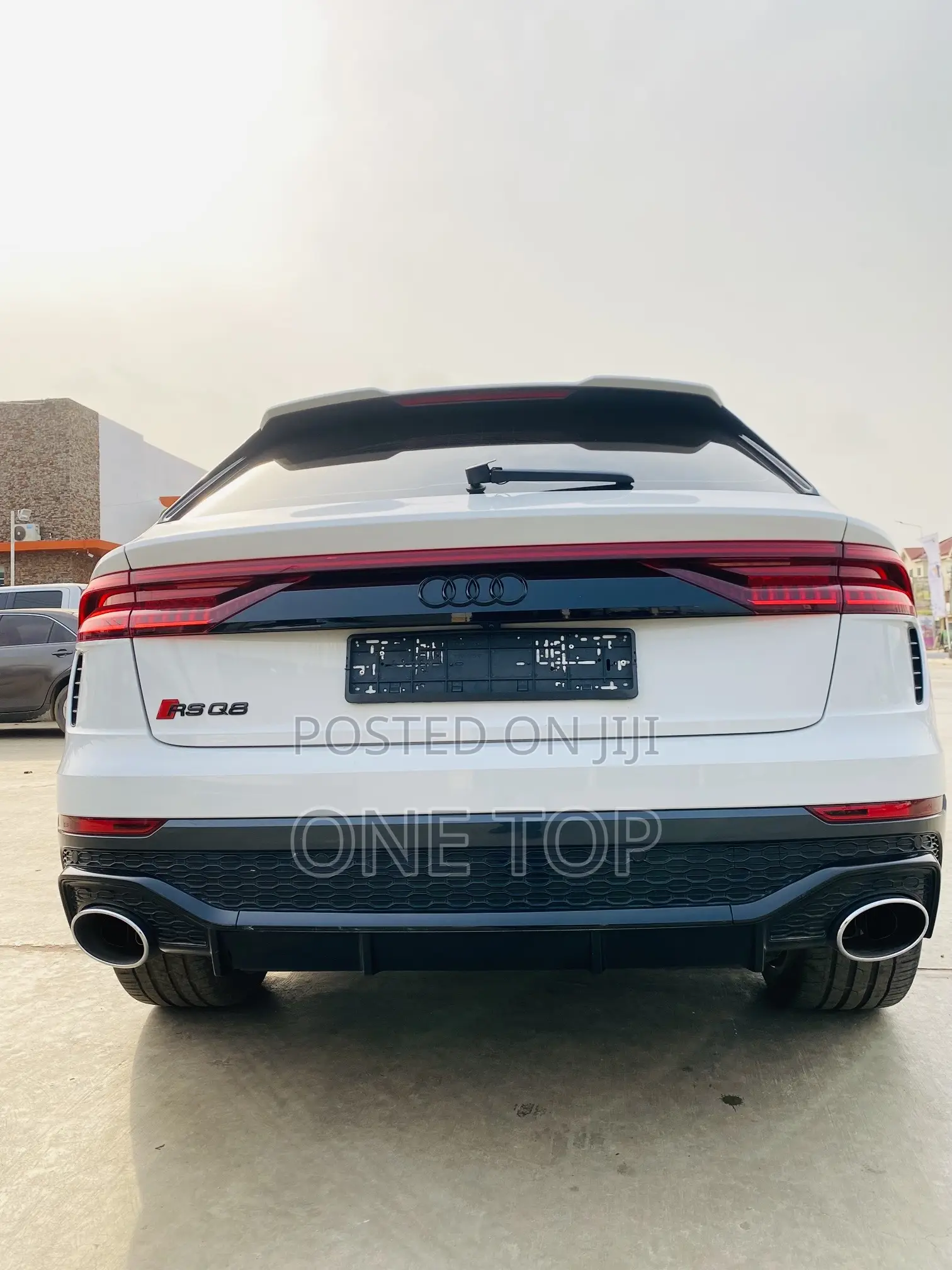 Audi RS Q8 2023 White