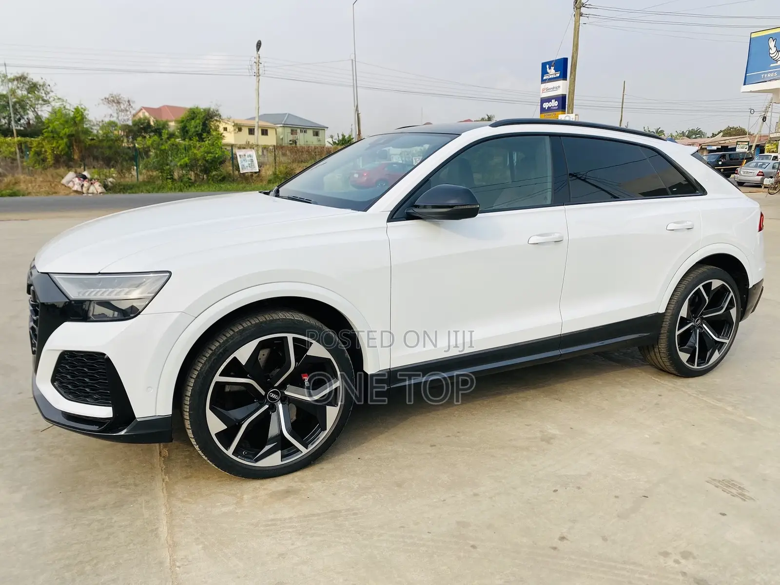 Audi RS Q8 2023 White