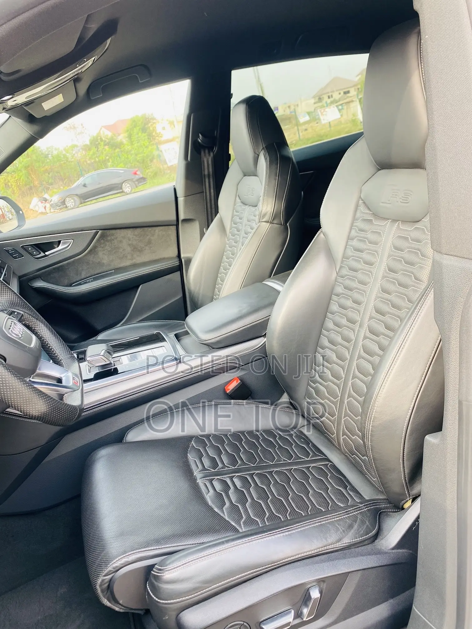 Audi RS Q8 2023 White