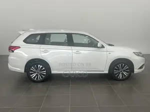 New Mitsubishi Outlander 2022 White