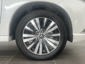 New Mitsubishi Outlander 2022 White