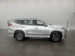 New Mitsubishi Montero Sport 2023 Silver