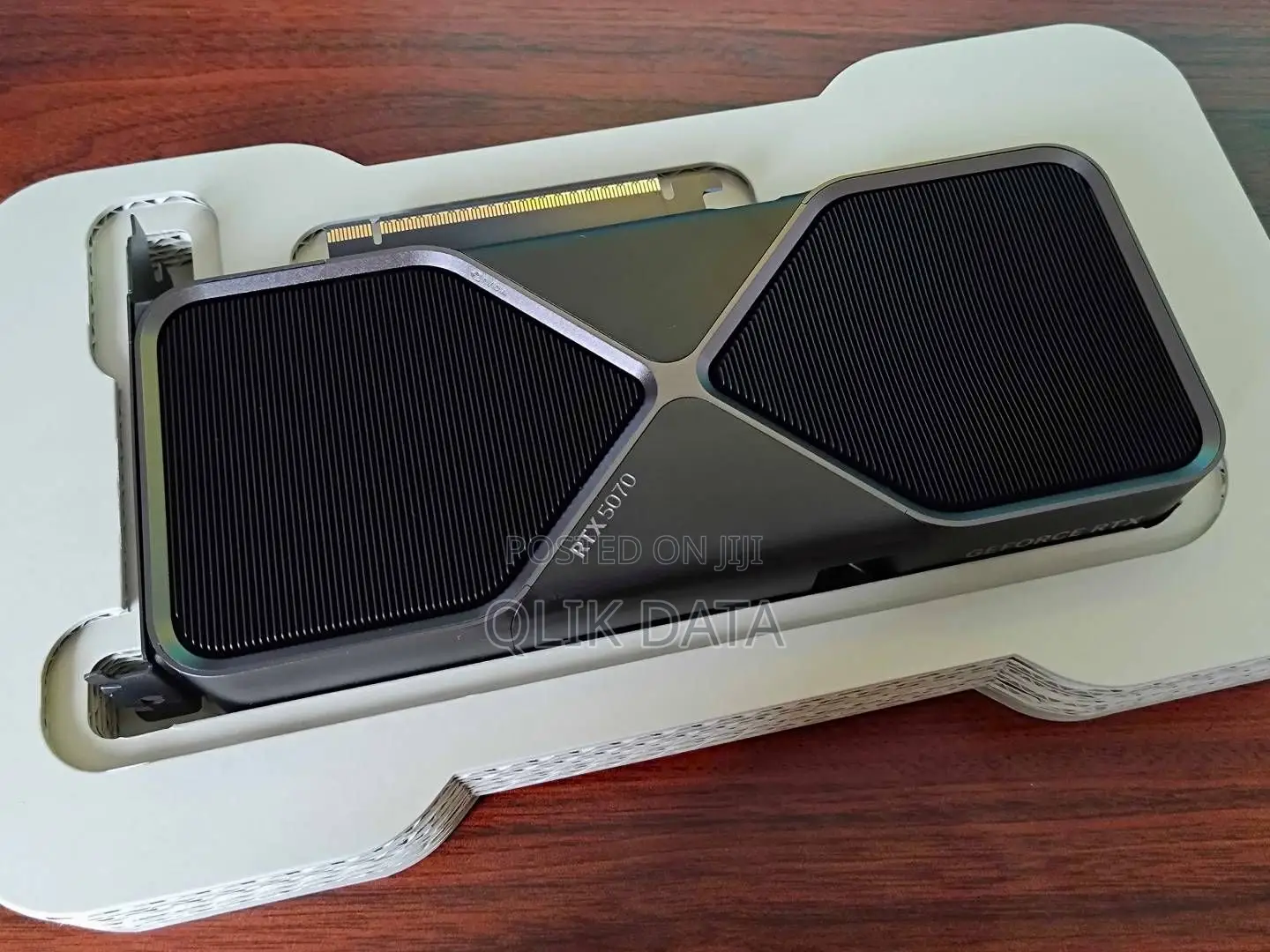 Nvidia Geforce RTX 5070 Fe 12gb Gddr7 Graphics Card