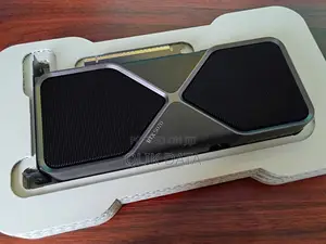 Nvidia Geforce RTX 5070 Fe 12gb Gddr7 Graphics Card