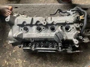 Nissan Note 4 Plugs 8 Injectors Engine Head
