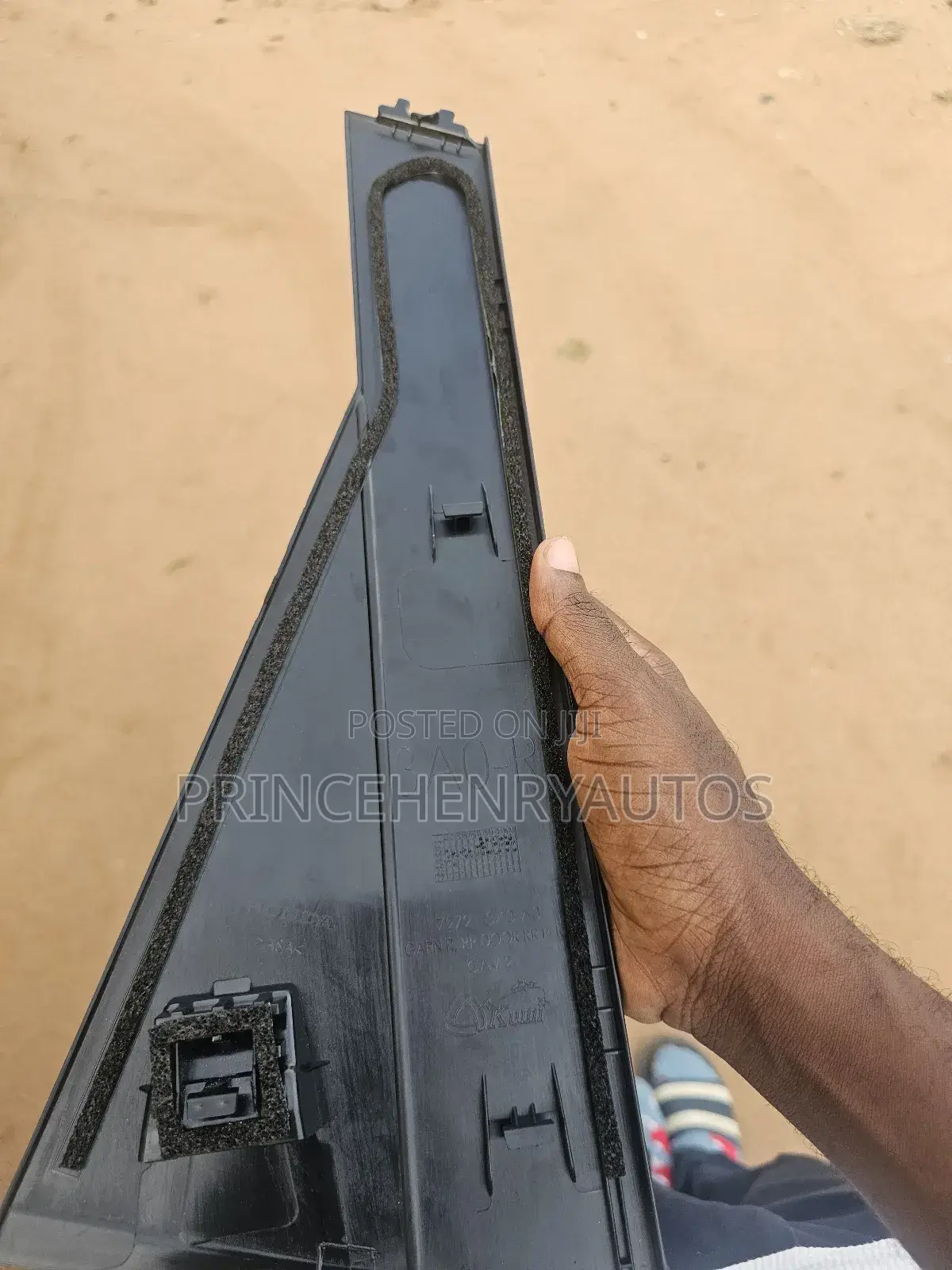 Honda Cr-v 2023-2025 Garnish, Right - Rr 72721-3a0-A01