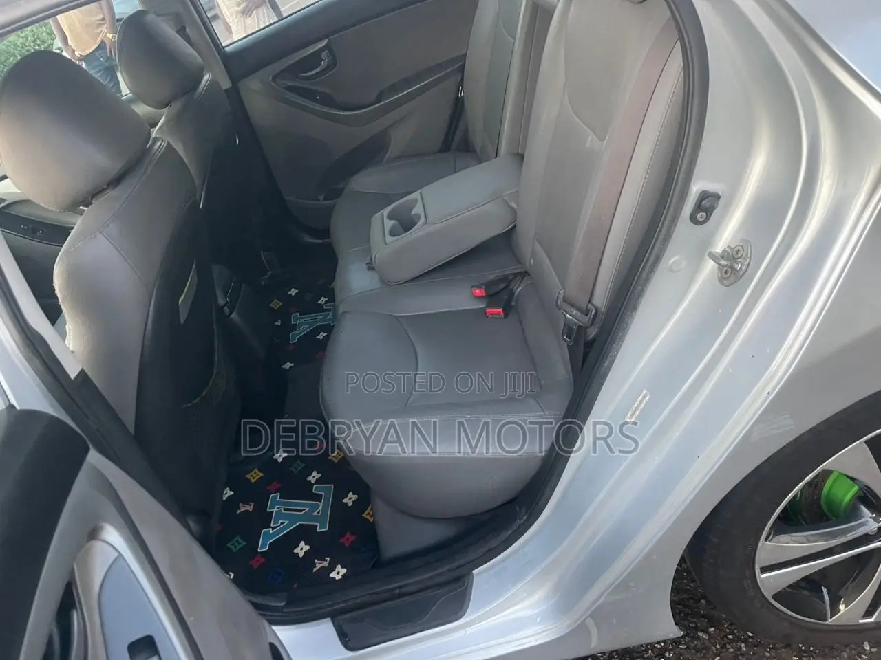 Hyundai Elantra Limited 4dr Sedan (1.8L 4cyl 6A) 2015 Silver