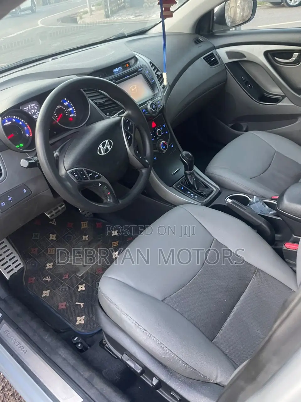 Hyundai Elantra Limited 4dr Sedan (1.8L 4cyl 6A) 2015 Silver