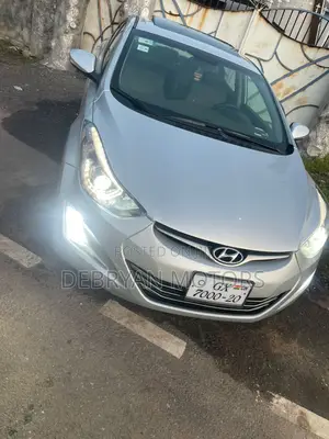 Hyundai Elantra Limited 4dr Sedan (1.8L 4cyl 6A) 2015 Silver