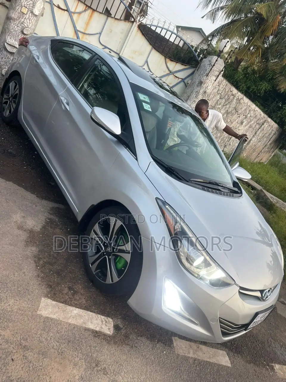 Hyundai Elantra Limited 4dr Sedan (1.8L 4cyl 6A) 2015 Silver