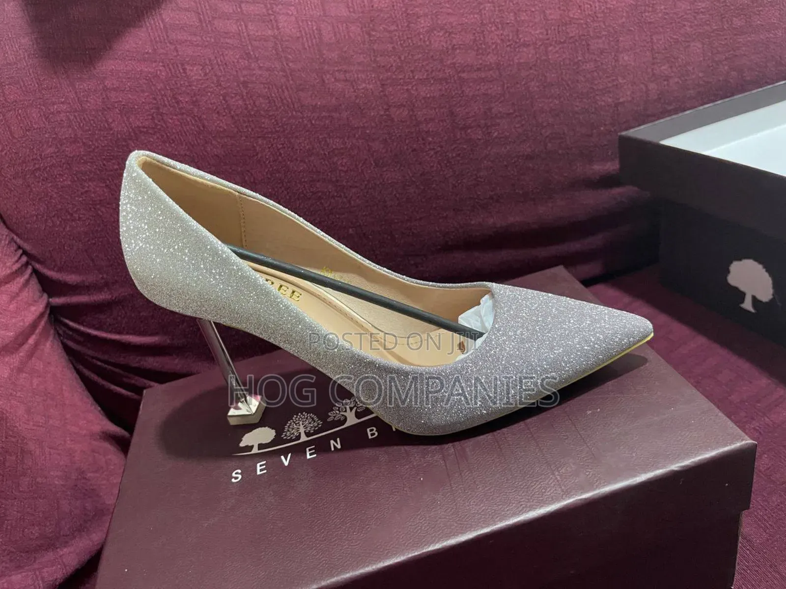 Ladies Shiny Pump Heels in Accra - Fast Delivery in 2 Hours