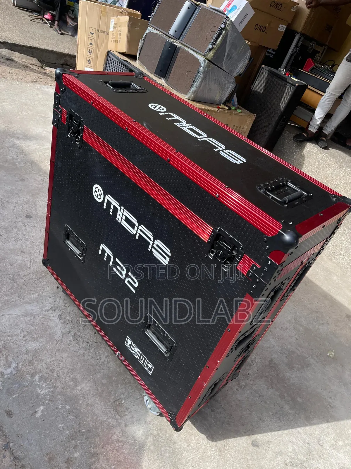 Midas M32 Digital Mixer Case