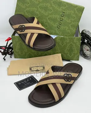 Photo - Gucci Brown Slides