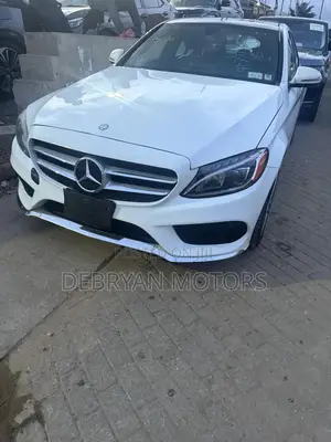 Mercedes-Benz C300 Sport 4dr AWD 4Matic Sedan (2.0L 4cyl 7A) 2015 White