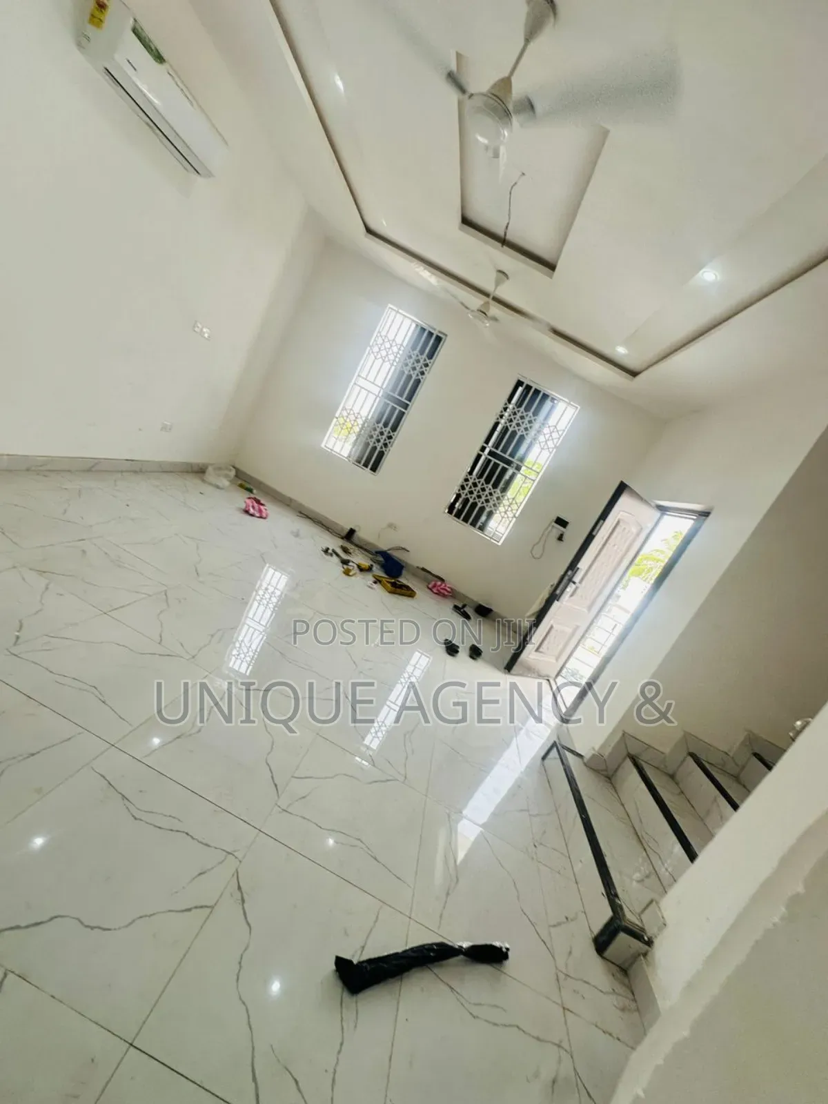 4bdrm Duplex in East Legon for sale