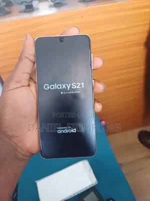 Photo - New Samsung Galaxy S21 5G 128 GB Black