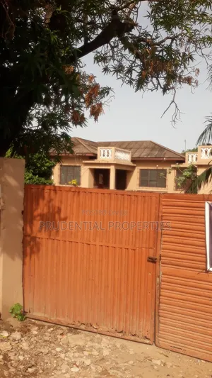 4bdrm House in Kokomlemle for sale