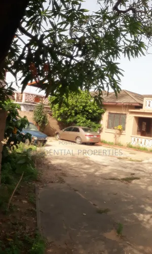 4bdrm House in Kokomlemle for sale
