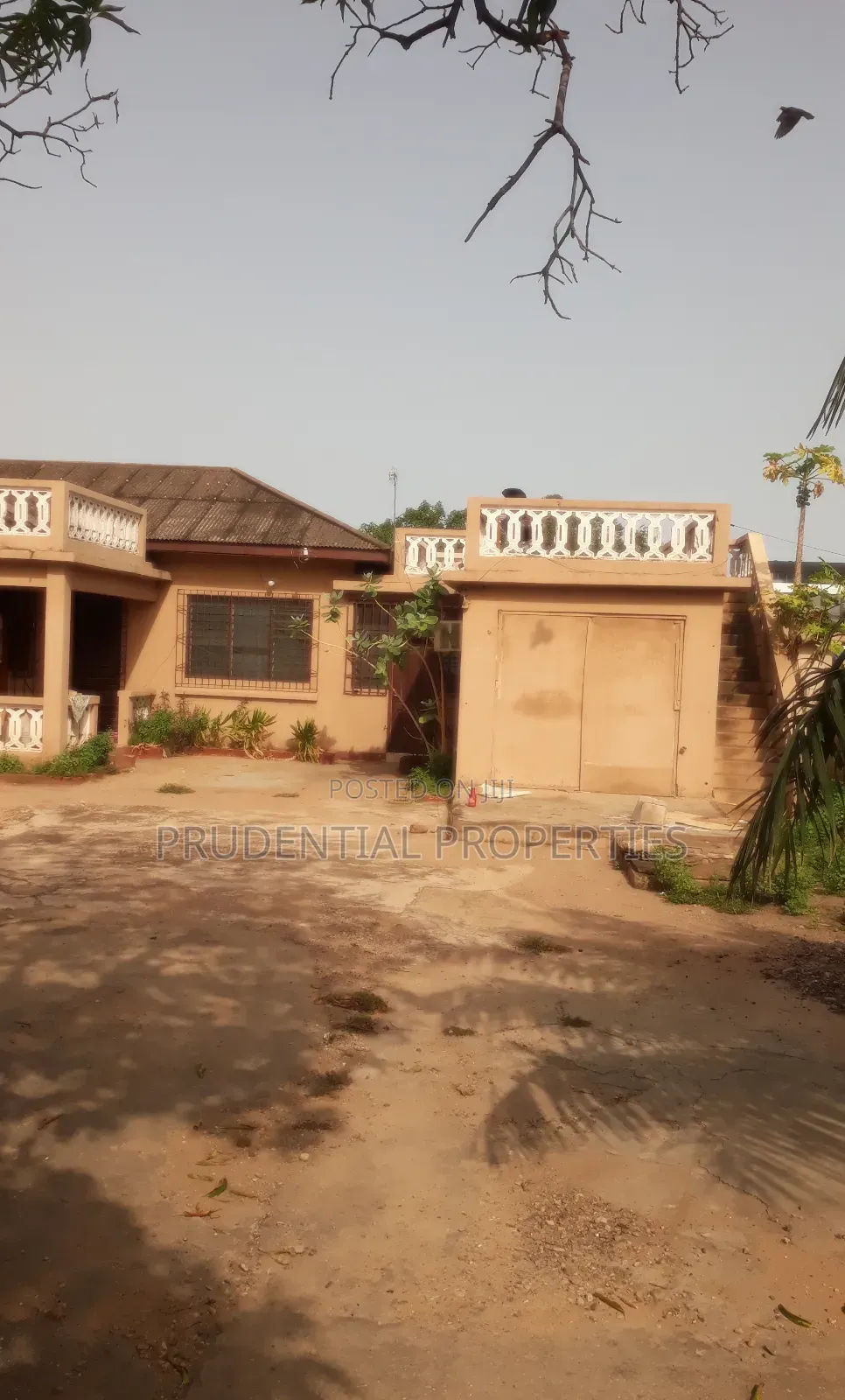 4bdrm House in Kokomlemle for sale