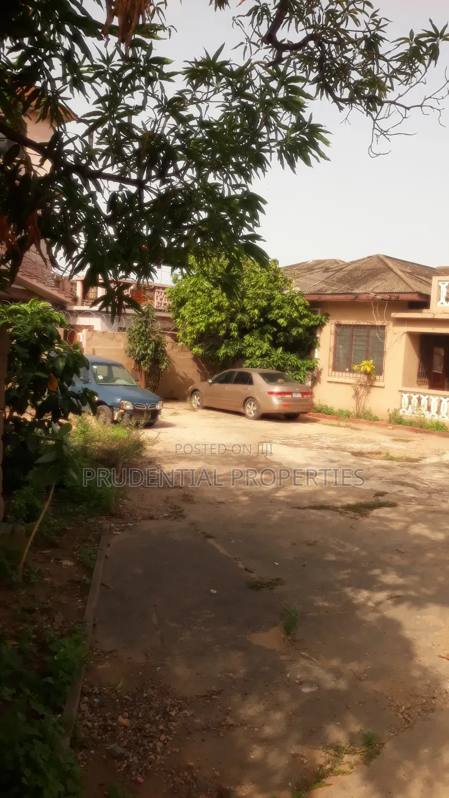 4bdrm House in Kokomlemle for sale