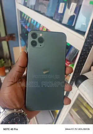 Photo - Apple iPhone 11 Pro 64 GB Blue
