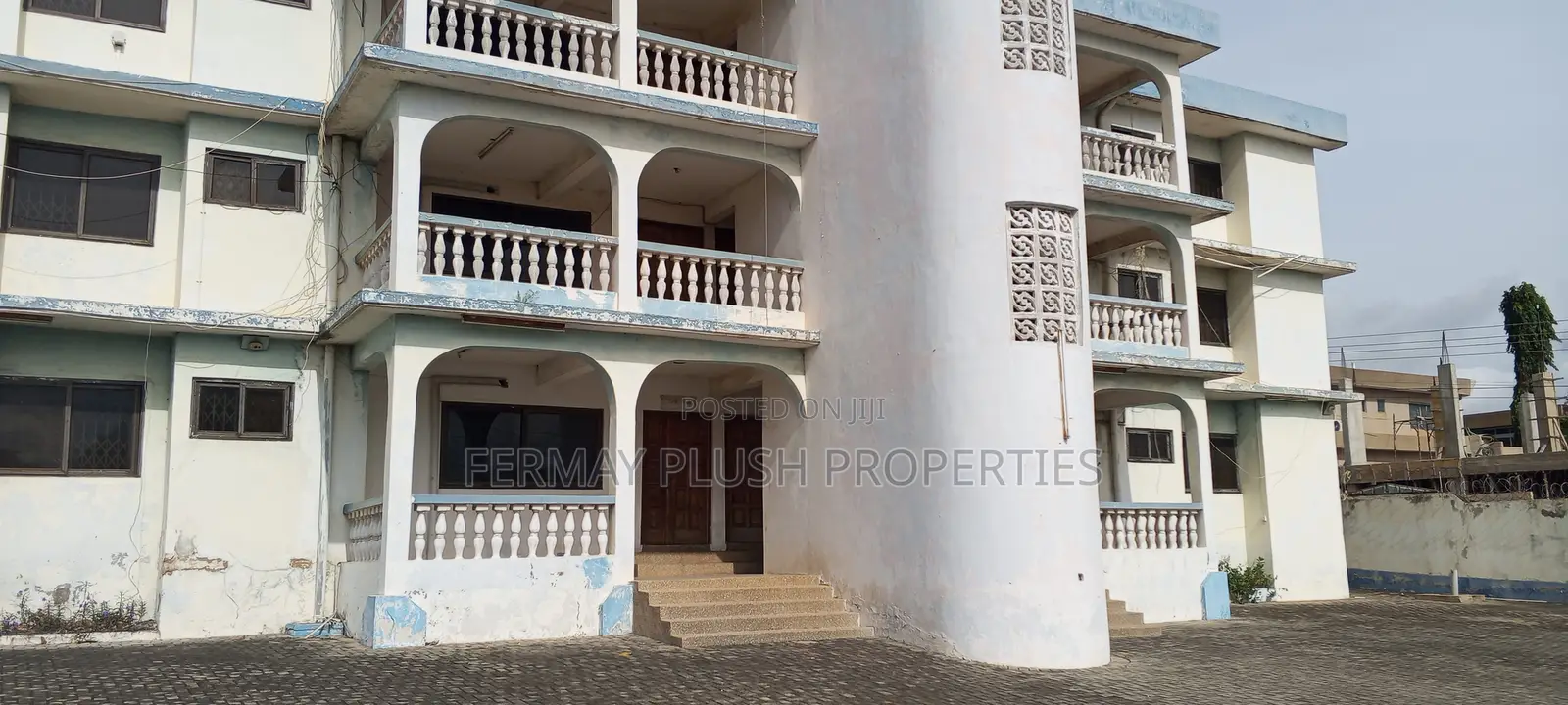 18bdrm Mansion in Accra Properties for sale