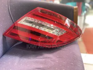 2012,2013,2014,2015 Taillight for Mercedes Benz C-Class W204/ C250