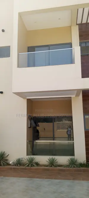Furnished 1bdrm Apartment in Accra Homes for sale