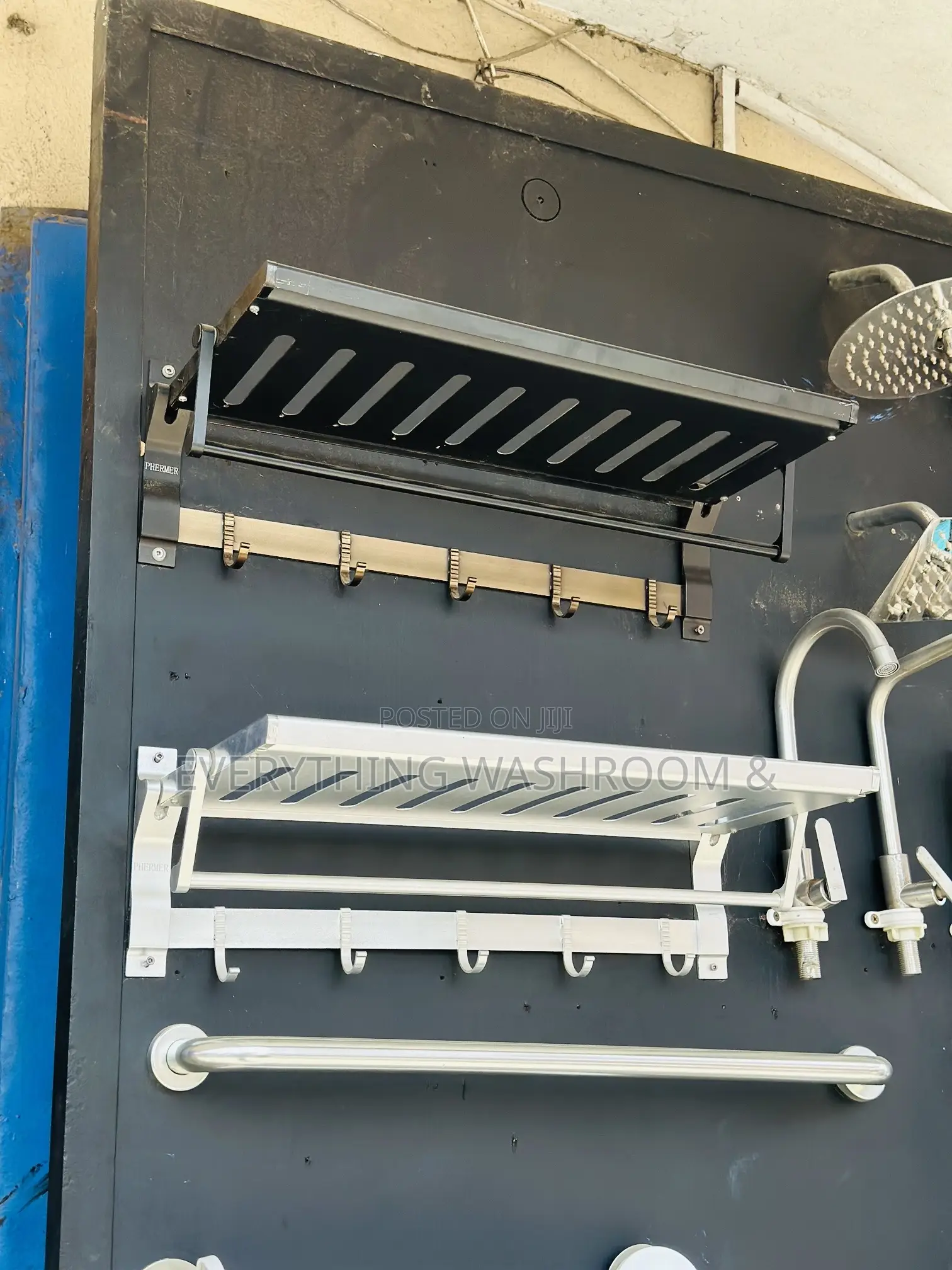 Multifunctional Towel/Soap/Tissue/Sponge Holder_ Multi Rail