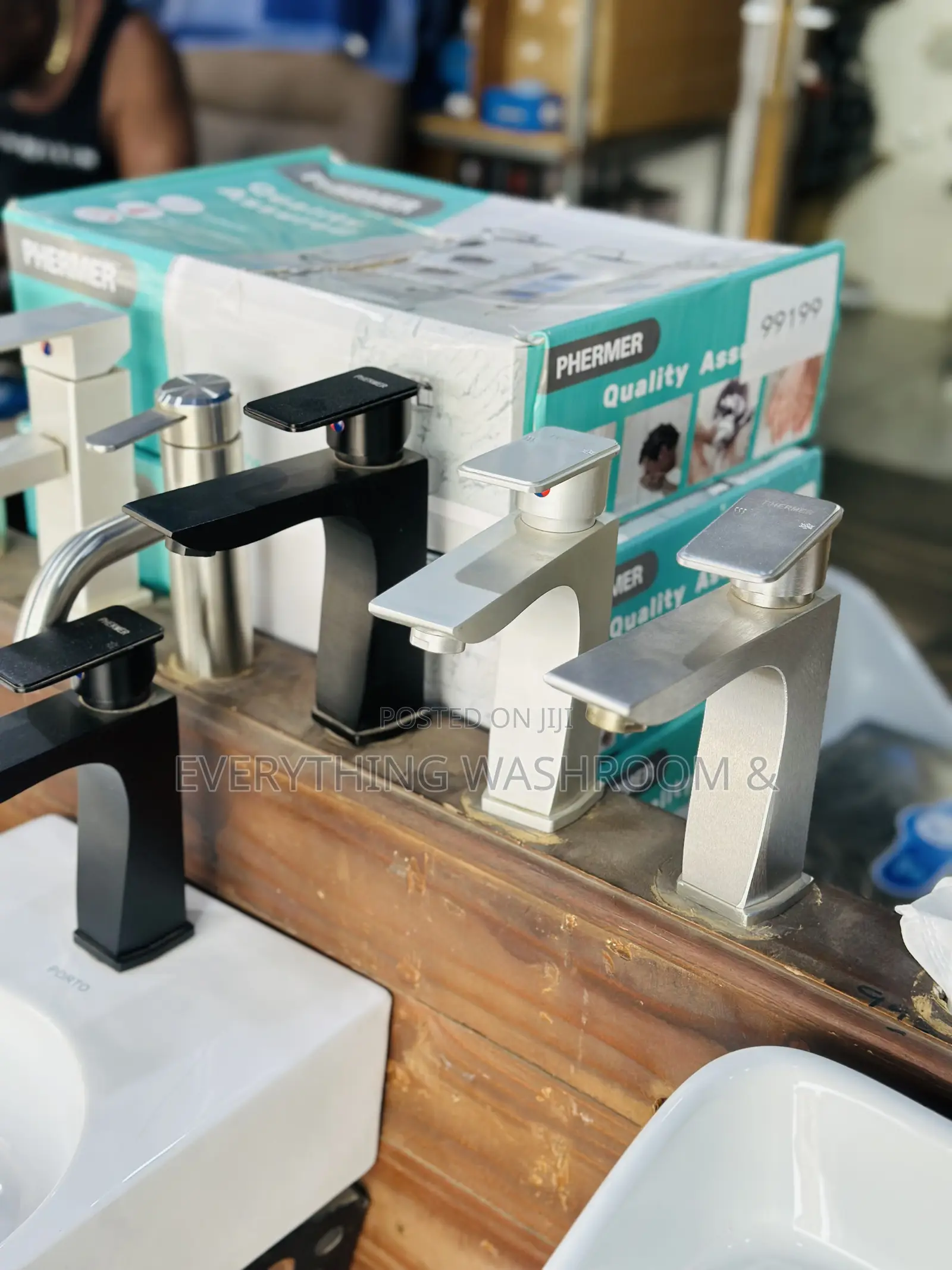 Hot and Cold Bathroom Basin Mixer_ Basin Mixer Hot and Cold
