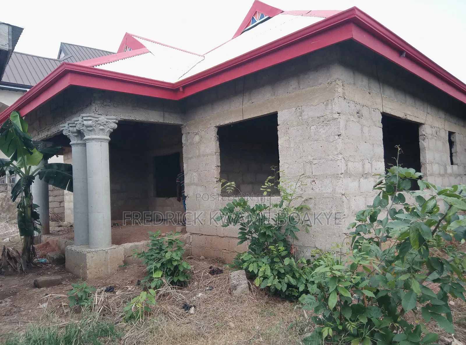 6bdrm House in 6 Bedrooms House For, Kumasi Metropolitan for sale