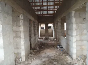 6bdrm House in 6 Bedrooms House For, Kumasi Metropolitan for sale