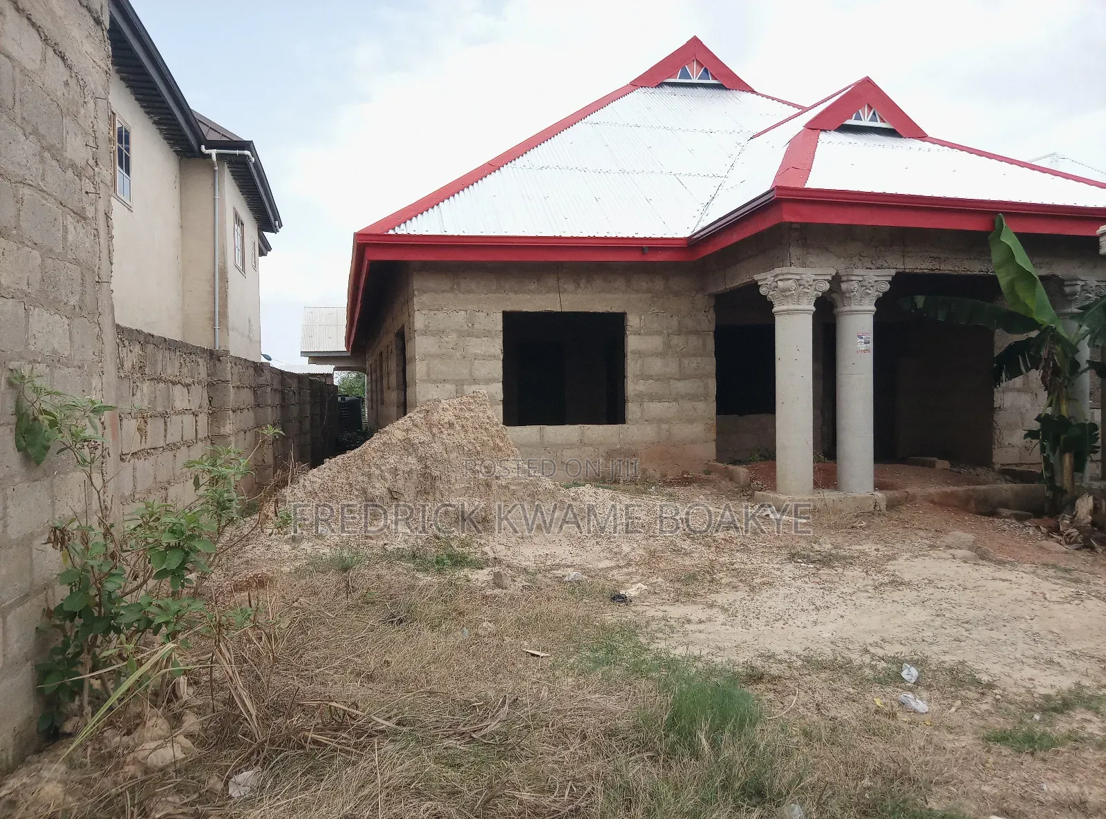 6bdrm House in 6 Bedrooms House For, Kumasi Metropolitan for sale