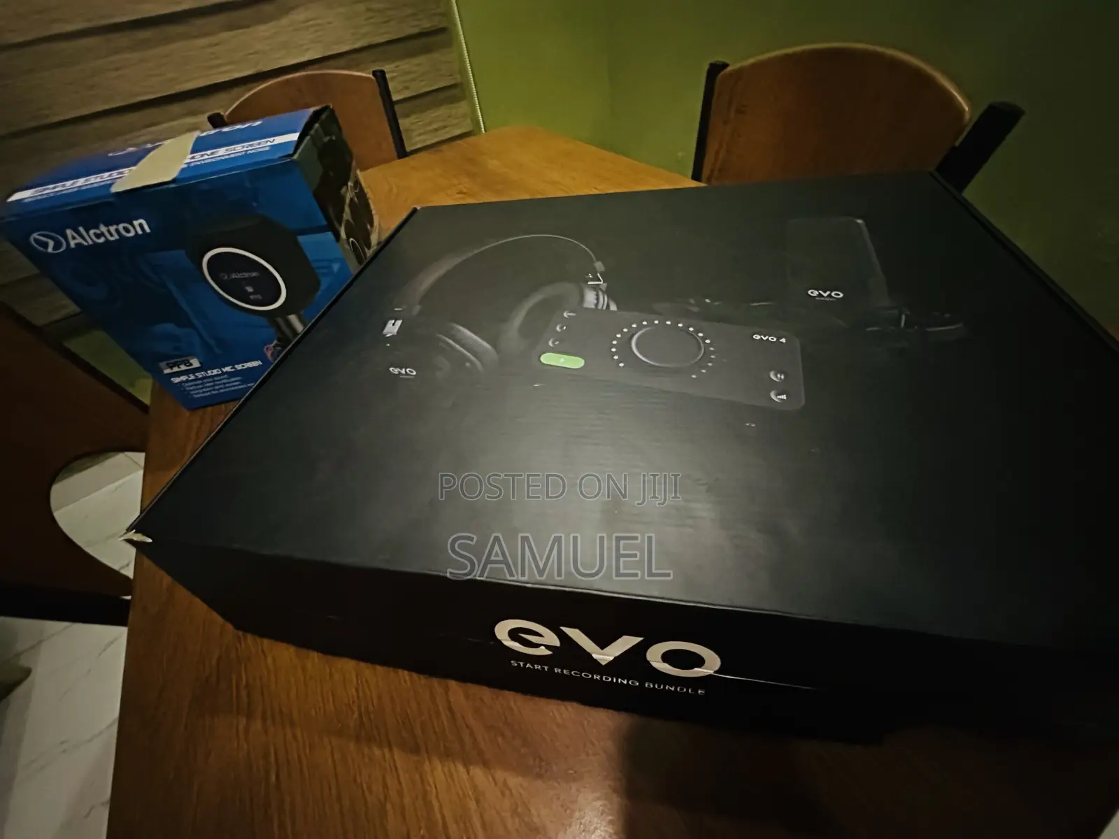 Audient Evo Recording Bundle + Pop Filter