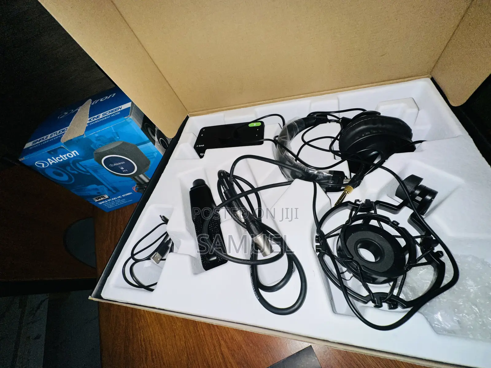 Audient Evo Recording Bundle + Pop Filter