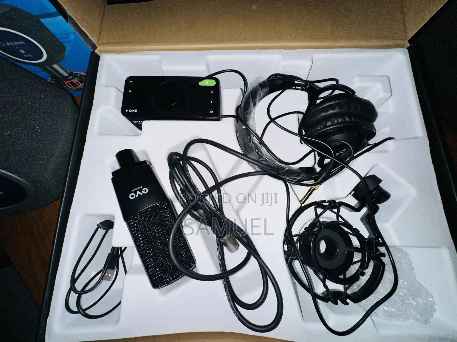 Audient Evo Recording Bundle + Pop Filter