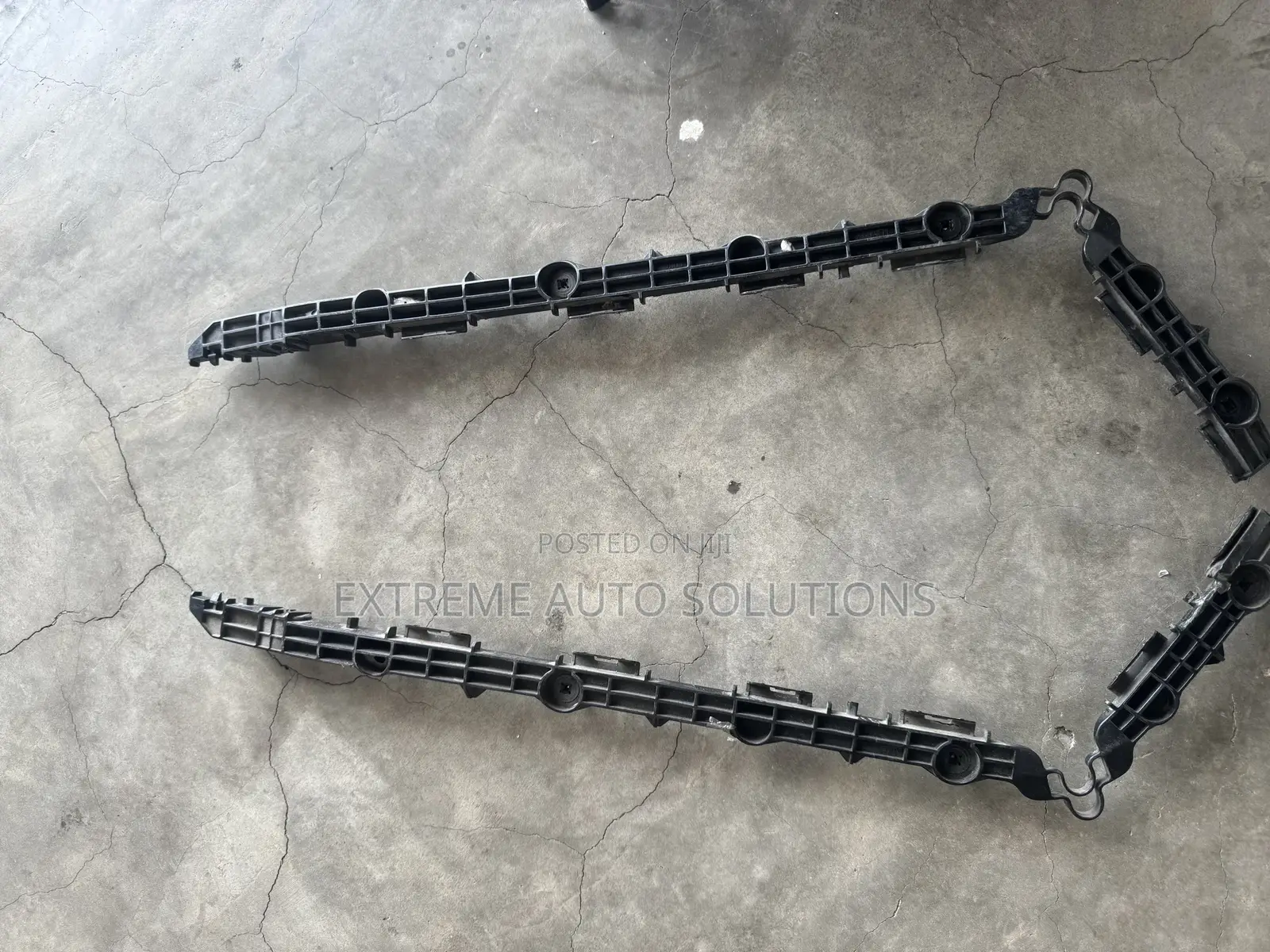 Toyota Camry Spider Back Bumper Locker