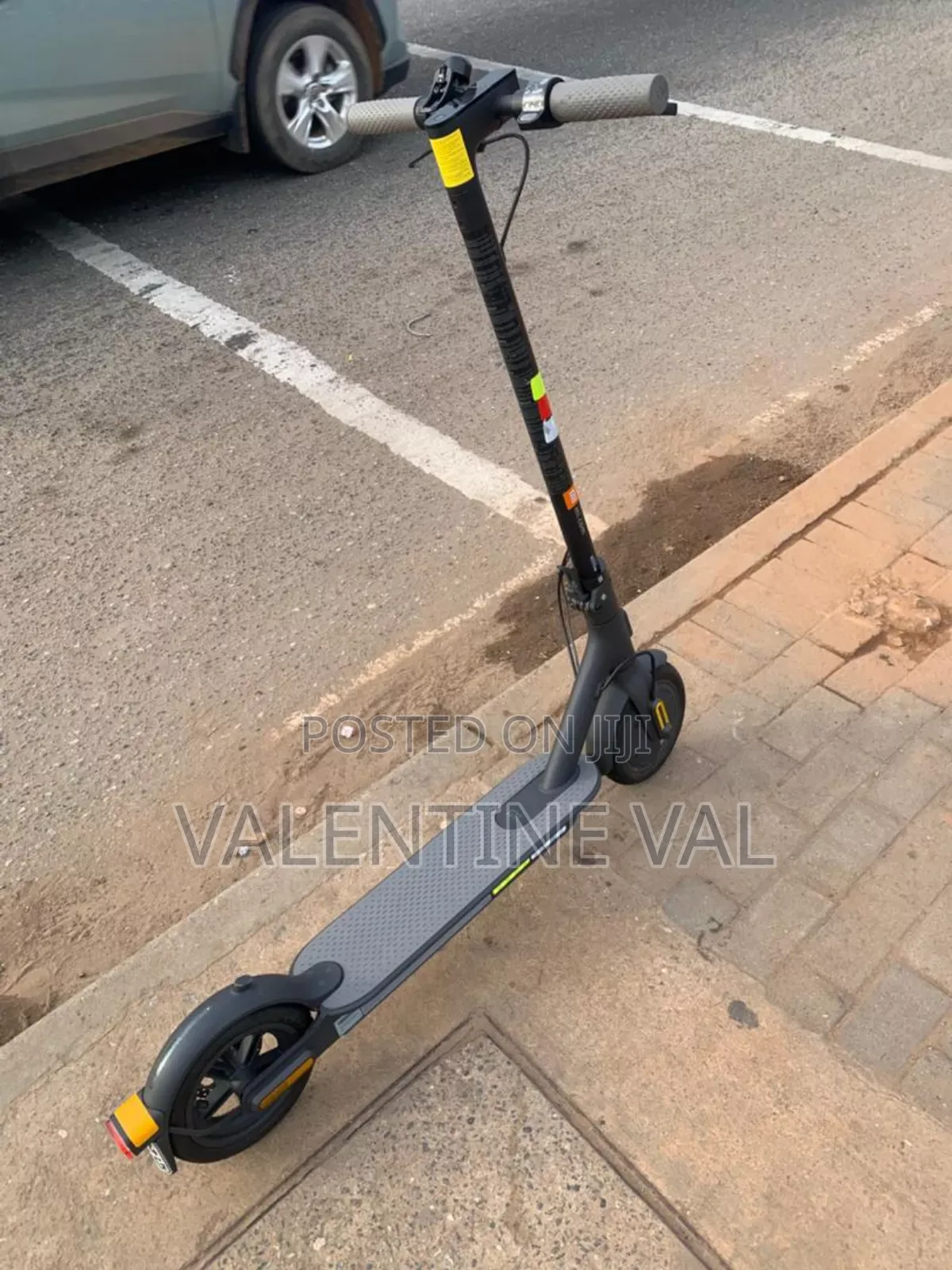 Scooter With Long Lasting Battery