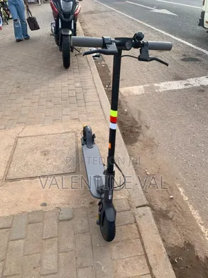 Scooter With Long Lasting Battery