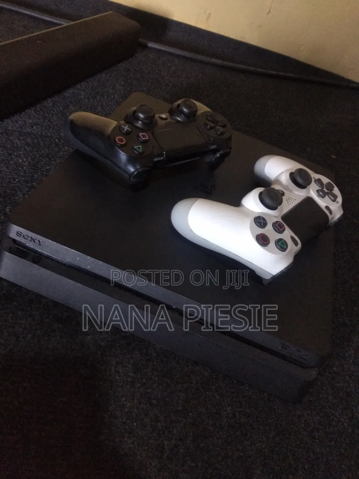 Sony Playstation 4 Slim