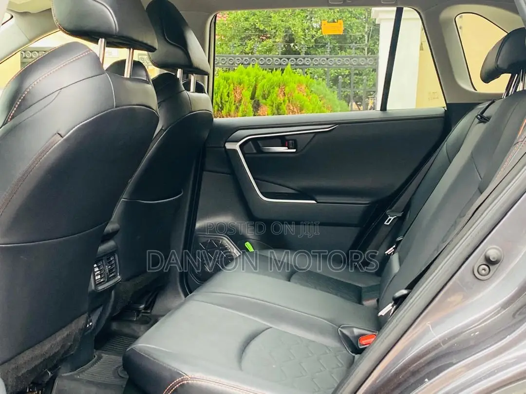 Toyota RAV4 Adventure 2022 Gray